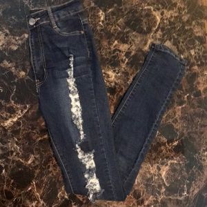 NWOT Distressed Fashion Nova Jeans